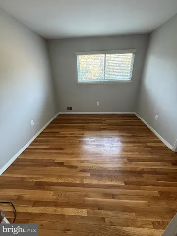 a view of empty room with window