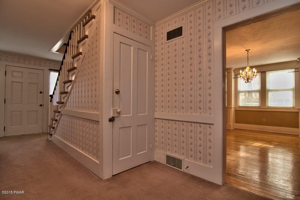 915 Long Ridge Road Hawley, PA 18428 - Photo 55 of 64 Foyer