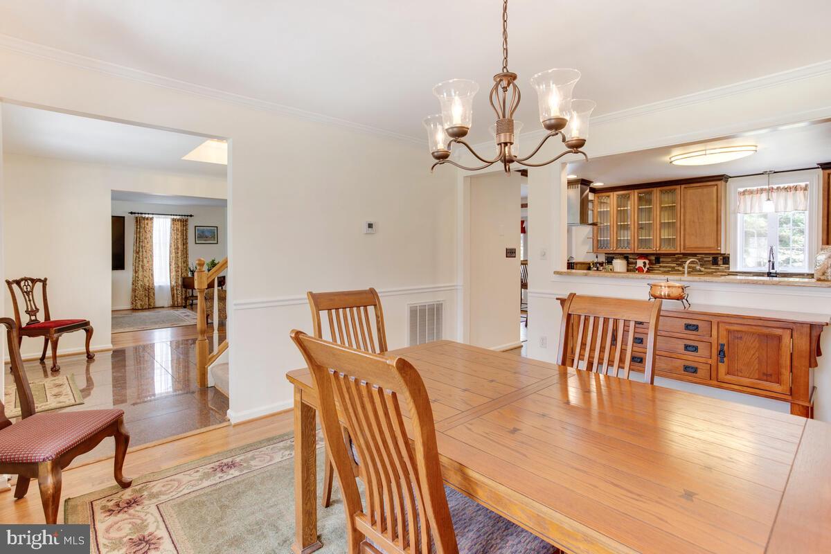 6269 Solomons Island Road Tracys Landing, MD 20779 - Photo 11 of 99 Dining area