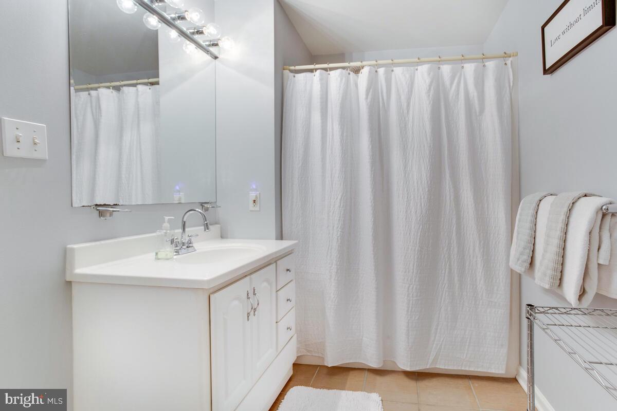 6269 Solomons Island Road Tracys Landing, MD 20779 - Photo 50 of 99 Bath 3