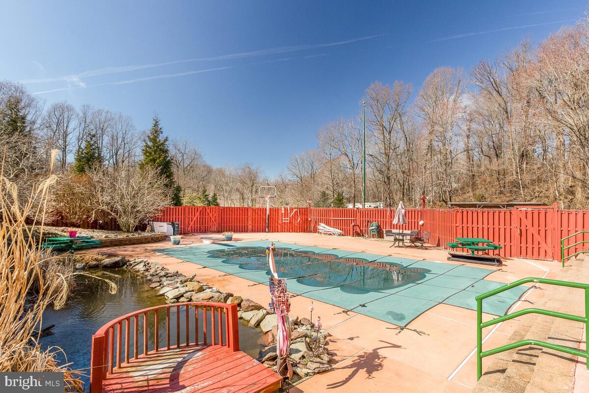 6269 Solomons Island Road Tracys Landing, MD 20779 - Photo 68 of 99 Pool area
