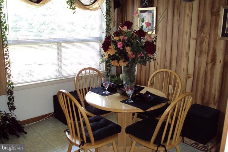 7929 Mandan Road, Unit 304 Greenbelt, MD 20770 - Photo 8 of 11 Breakfast Area