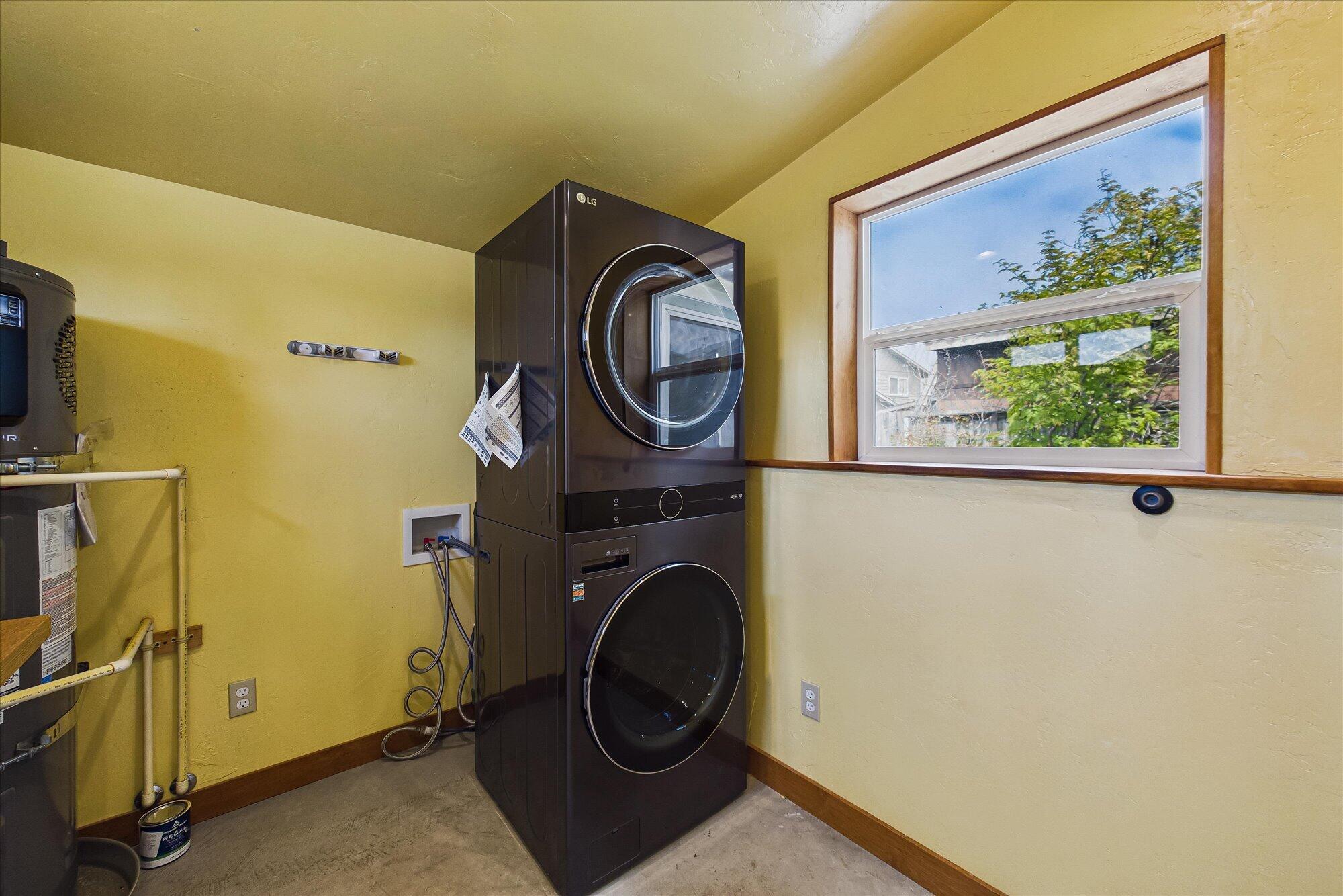 141 South G Street Arcata, CA 95521 - Photo 32 of 48 Gallery Image 32