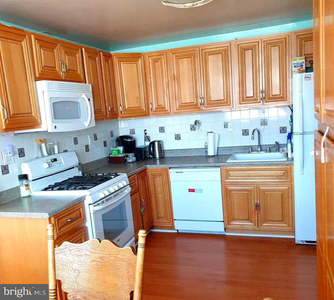 9729 Beacon Road Philadelphia, PA 19115 - Photo 14 of 31