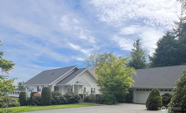 $1,249,000 | 124 Hoods View Court, Port Ludlow, WA 98365