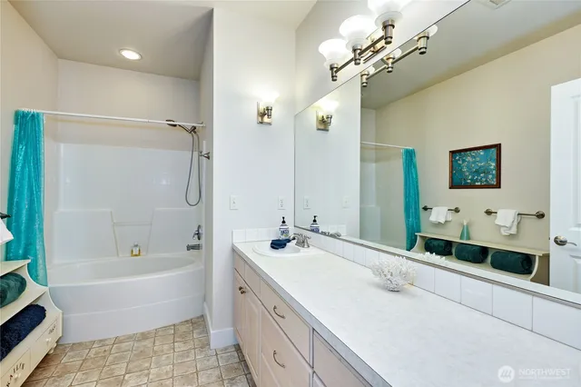 $1,275,000 | 124 Hoods View Court, Port Ludlow, WA 98365