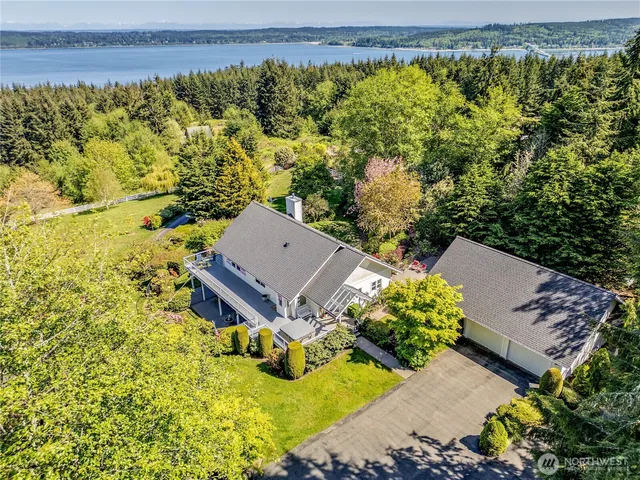 $1,275,000 | 124 Hoods View Court, Port Ludlow, WA 98365