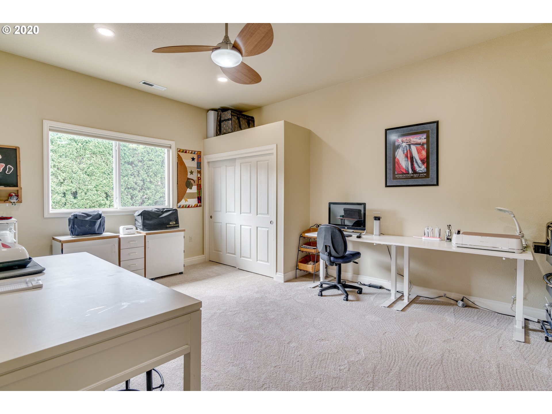 18400 Southeast Richey Road Gresham, OR 97080 - Photo 23 of 32 a view of a livingroom with workspace and a window