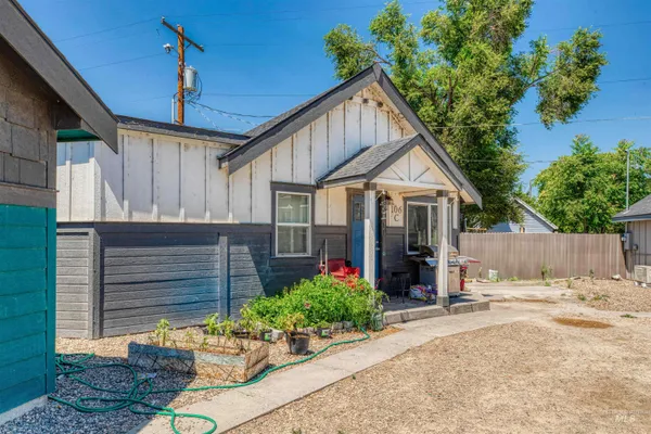 $425,000 | 106 East Main Street, Nyssa, OR 97913