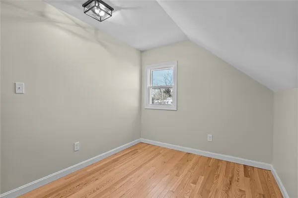 $469,900 | 176 Horse Neck Road, Warwick, RI 02889