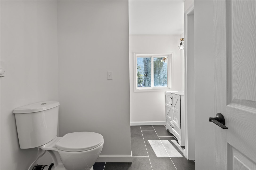 176 Horse Neck Road Warwick, RI 02889 - Photo 29 of 37