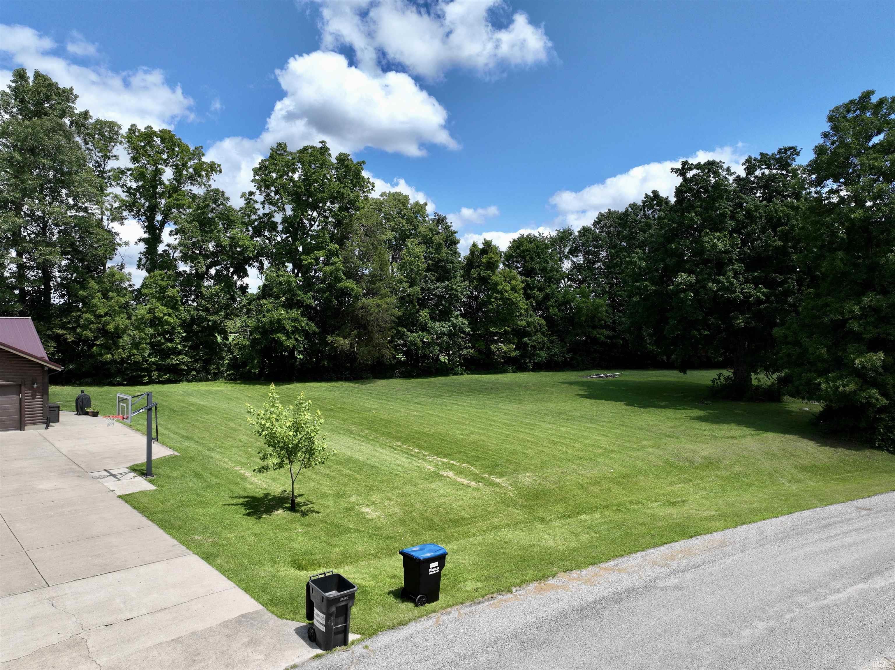 6711 Cedar Garrett, IN 46738 - Photo 6 of 23