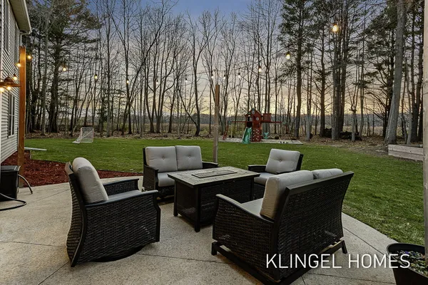 $725,000 | 16359 West Willow Drive, Spring Lake, MI 49456