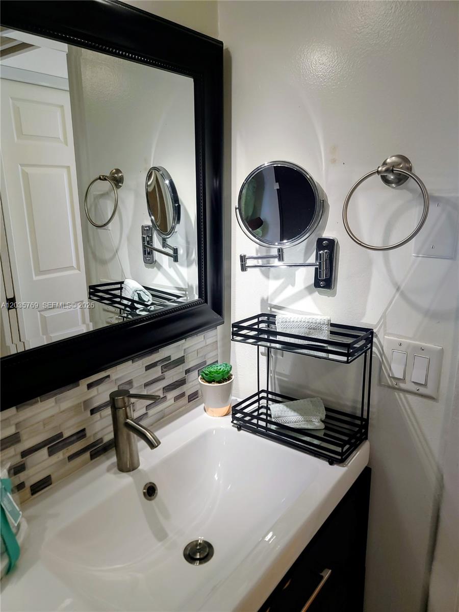 23106 Oxford Place, Unit D Boca Raton, FL 33433 - Photo 26 of 36
