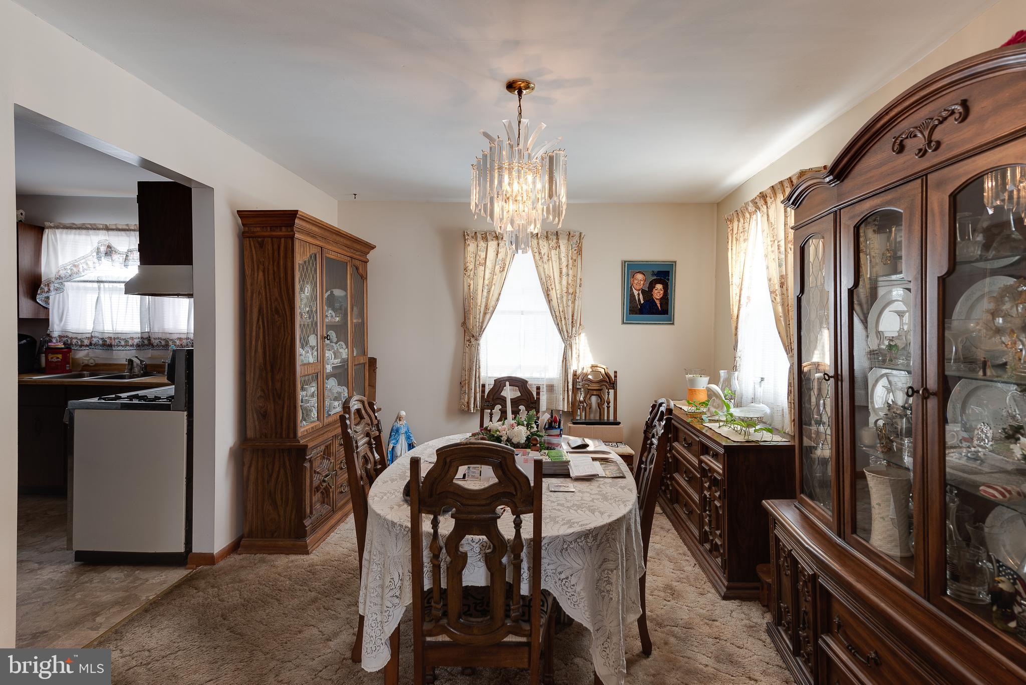 DINNING ROOM