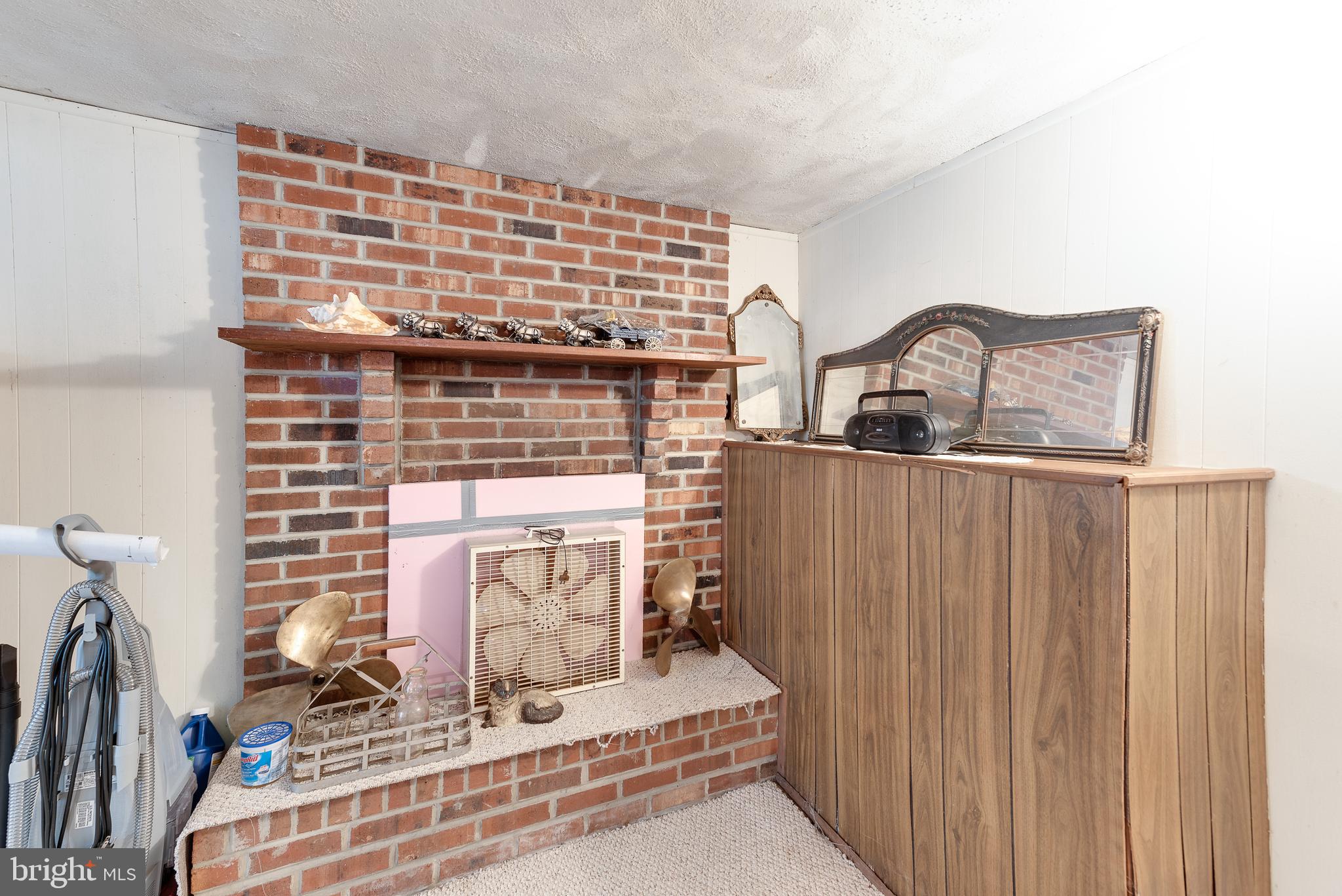 38 Wengate Road Owings Mills, MD 21117 - Photo 9 of 21 FUNCTIONAL FIREPLACE