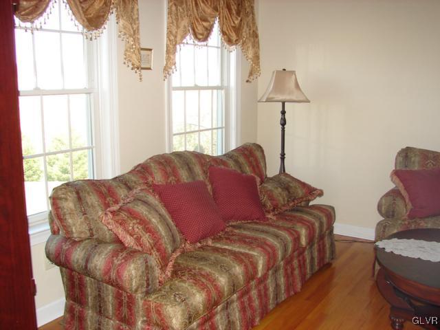 3391 Murphy Road Northampton, PA 18067 - Photo 17 of 22 Formal Living Room