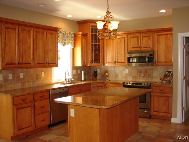3391 Murphy Road Northampton, PA 18067 - Photo 4 of 22 Kitchen