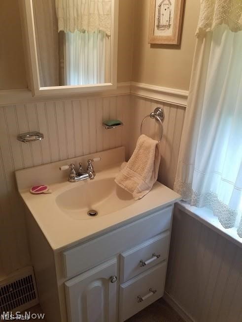 4871 Farnhurst Road Cleveland, OH 44124 - Photo 8 of 22