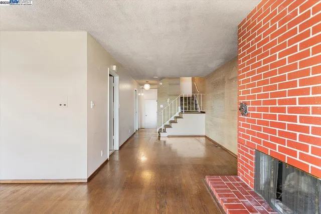 $995,000 | 2904 Bayview Drive, Alameda, CA 94501