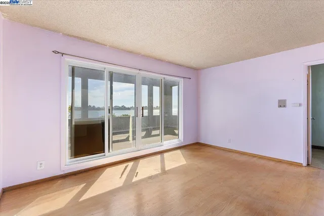 $995,000 | 2904 Bayview Drive, Alameda, CA 94501