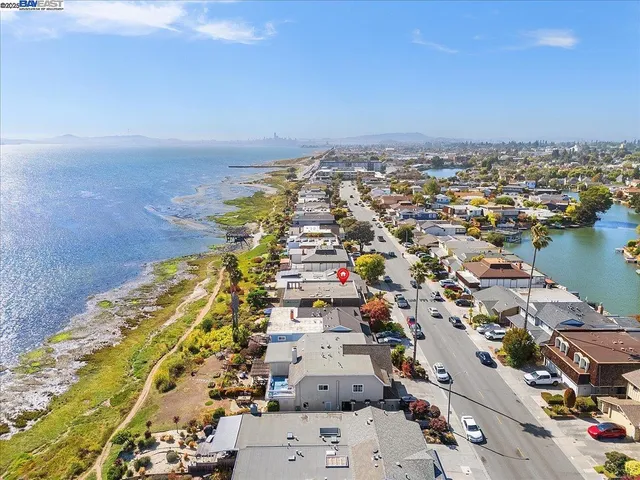 $995,000 | 2904 Bayview Drive, Alameda, CA 94501