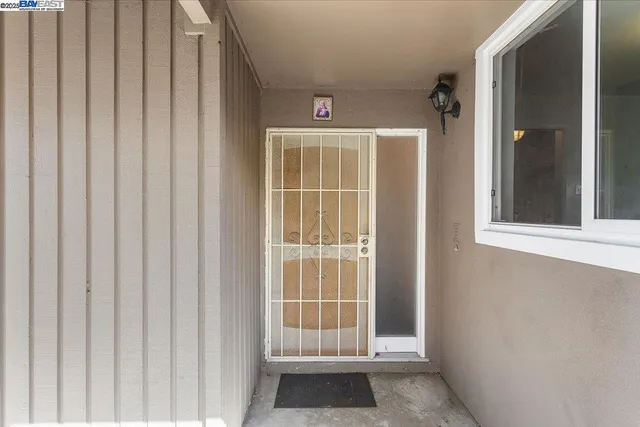 $995,000 | 2904 Bayview Drive, Alameda, CA 94501