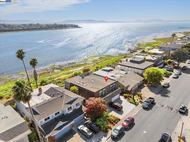 $995,000 | 2904 Bayview Drive, Alameda, CA 94501