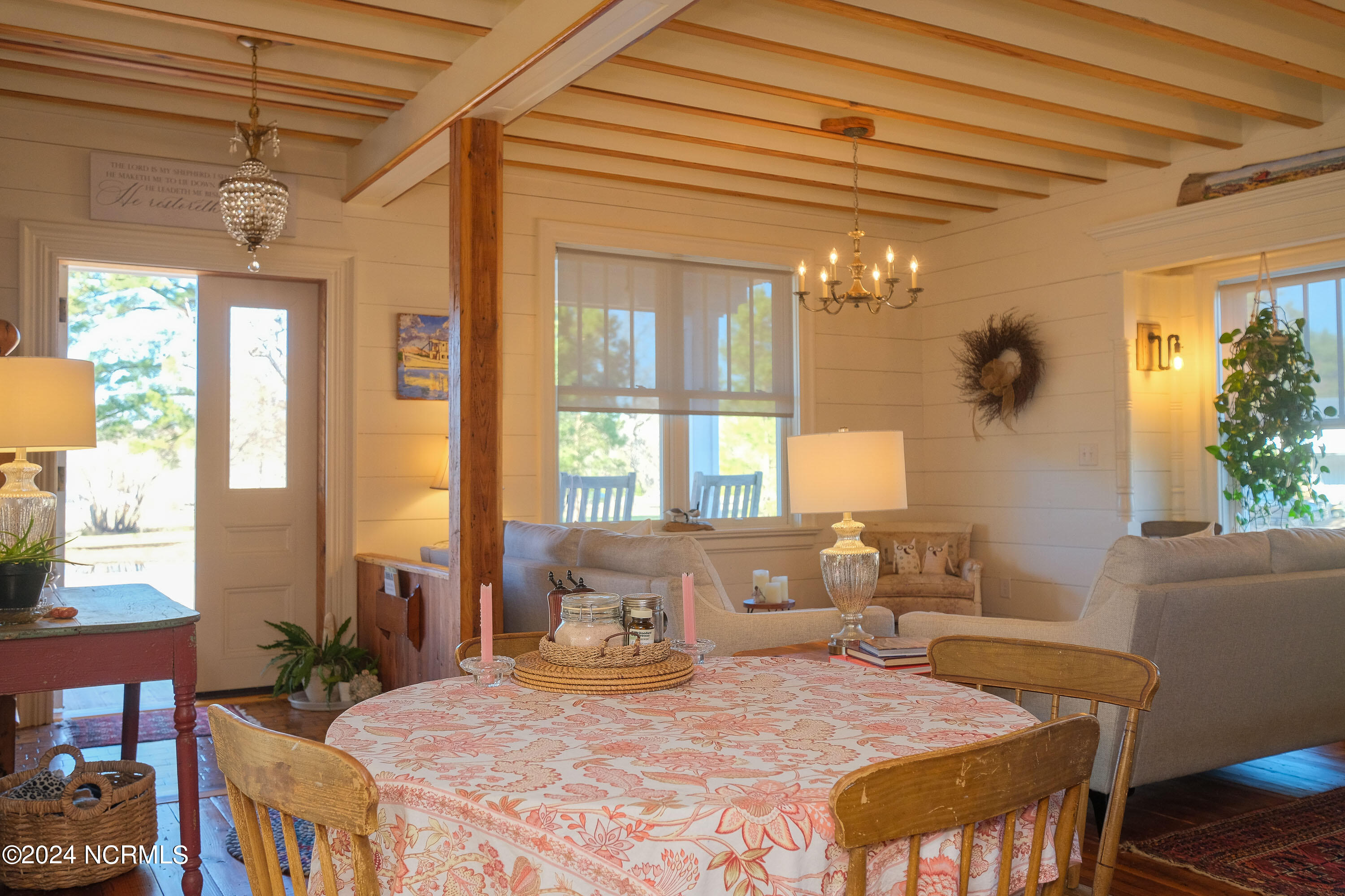 251 Cowpen Neck Road Edenton, NC 27932 - Photo 35 of 61 17-kitchen table
