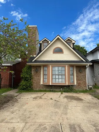 $220,000 | 935 Fairbanks Circle, Duncanville, TX 75137