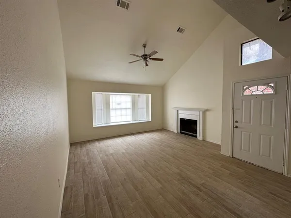 $220,000 | 935 Fairbanks Circle, Duncanville, TX 75137