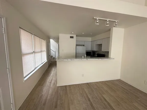 $220,000 | 935 Fairbanks Circle, Duncanville, TX 75137