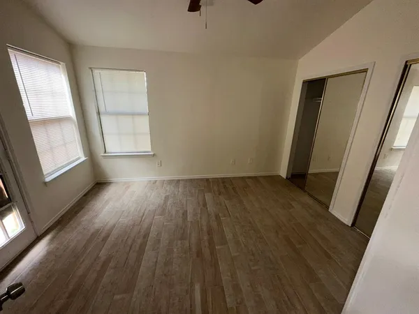 $220,000 | 935 Fairbanks Circle, Duncanville, TX 75137