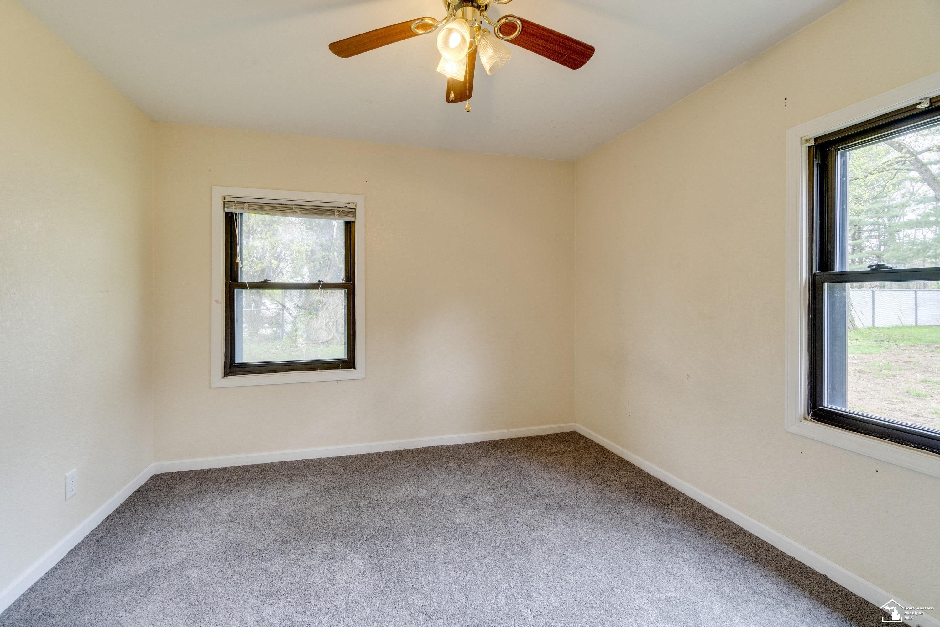 9835 Summerfield Road Temperance, MI 48182 - Photo 16 of 32 50107640-15.JPG
