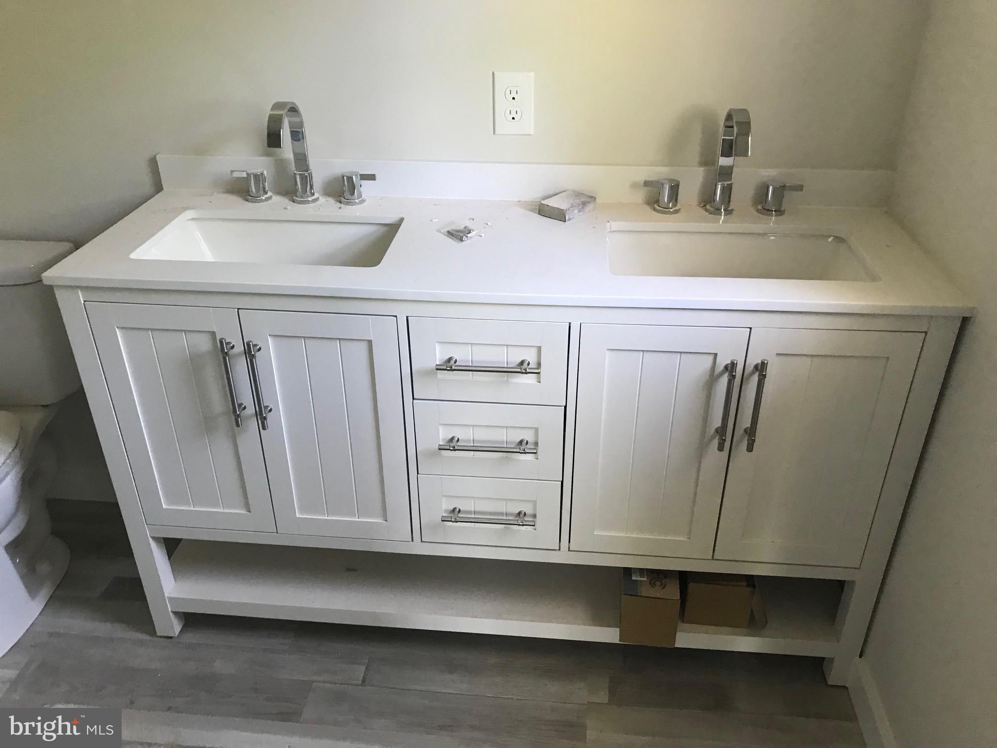 1110 Beach Road Essex, MD 21221 - Photo 14 of 18 Quality Vanity