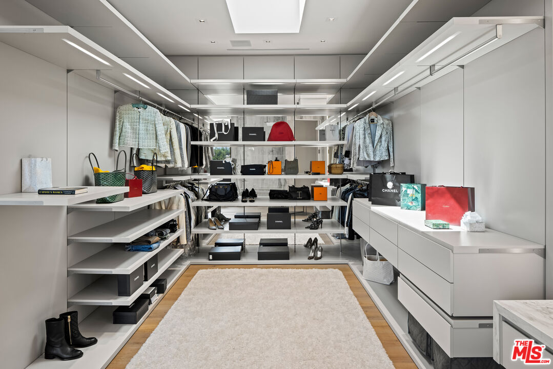 9674 Highridge Drive Beverly Hills, CA 90210 - Photo 14 of 29 a view of storage and utility room