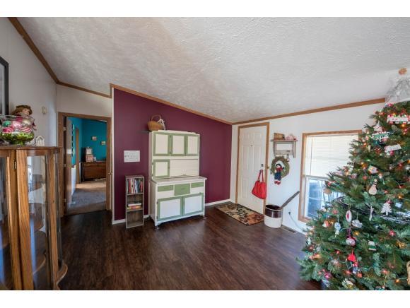 9599 Hominy Ridge Road Florence, IN 47020 - Photo 8 of 24