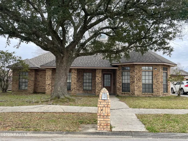 $377,000 | 310 Suffolk Avenue, Lafayette, LA 70508