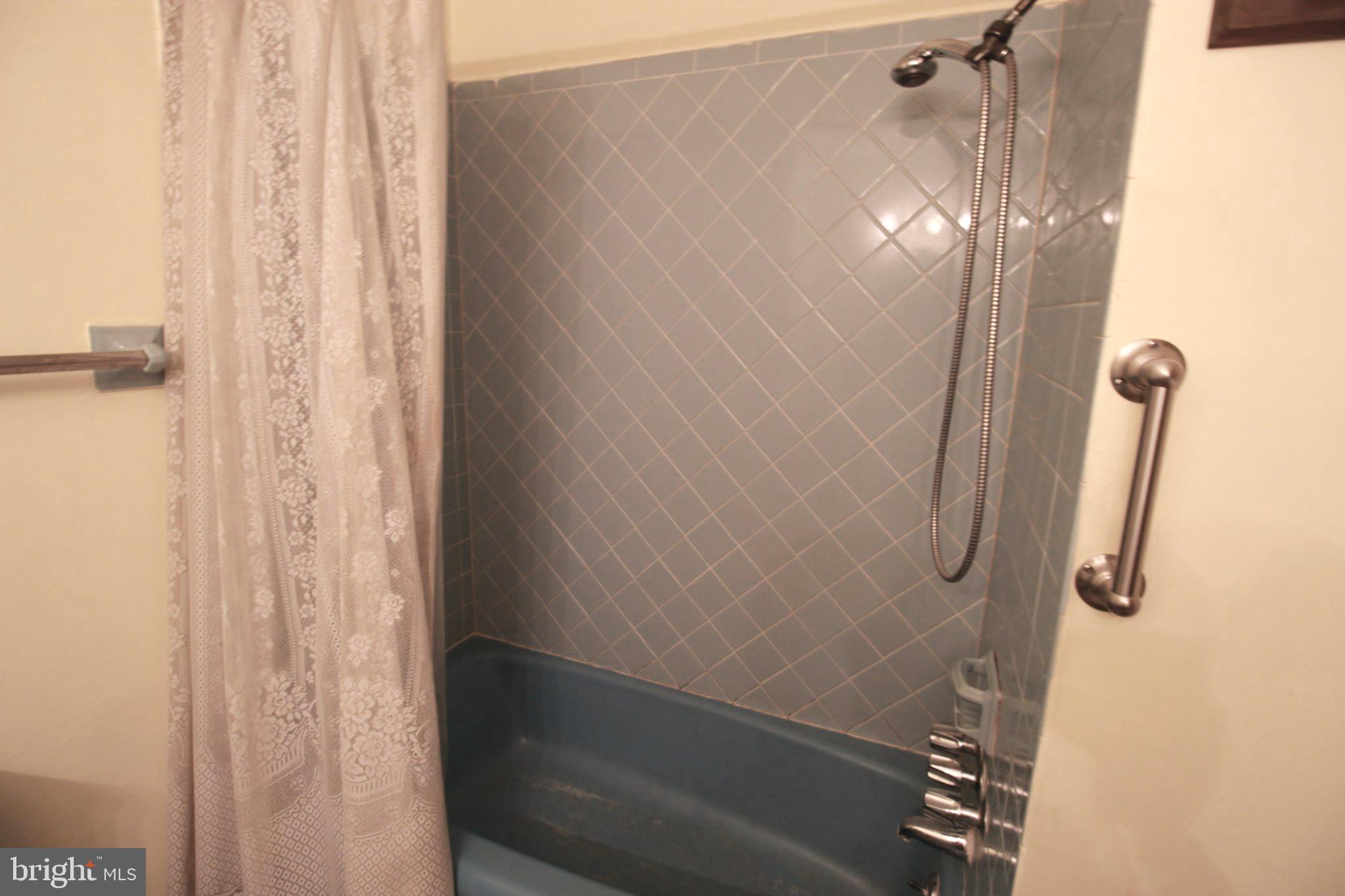 34 Applegate Road Jobstown, NJ 08041 - Photo 17 of 29 a bathroom with a shower