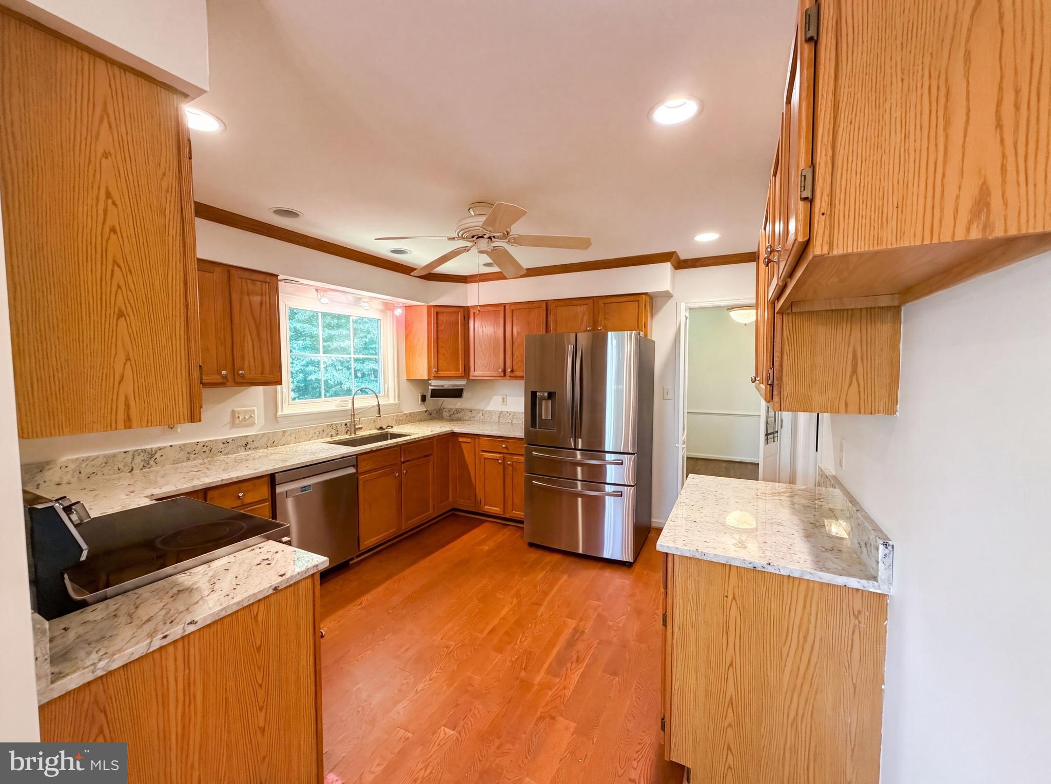 4819 Powell Road Fairfax, VA 22032 - Photo 2 of 63