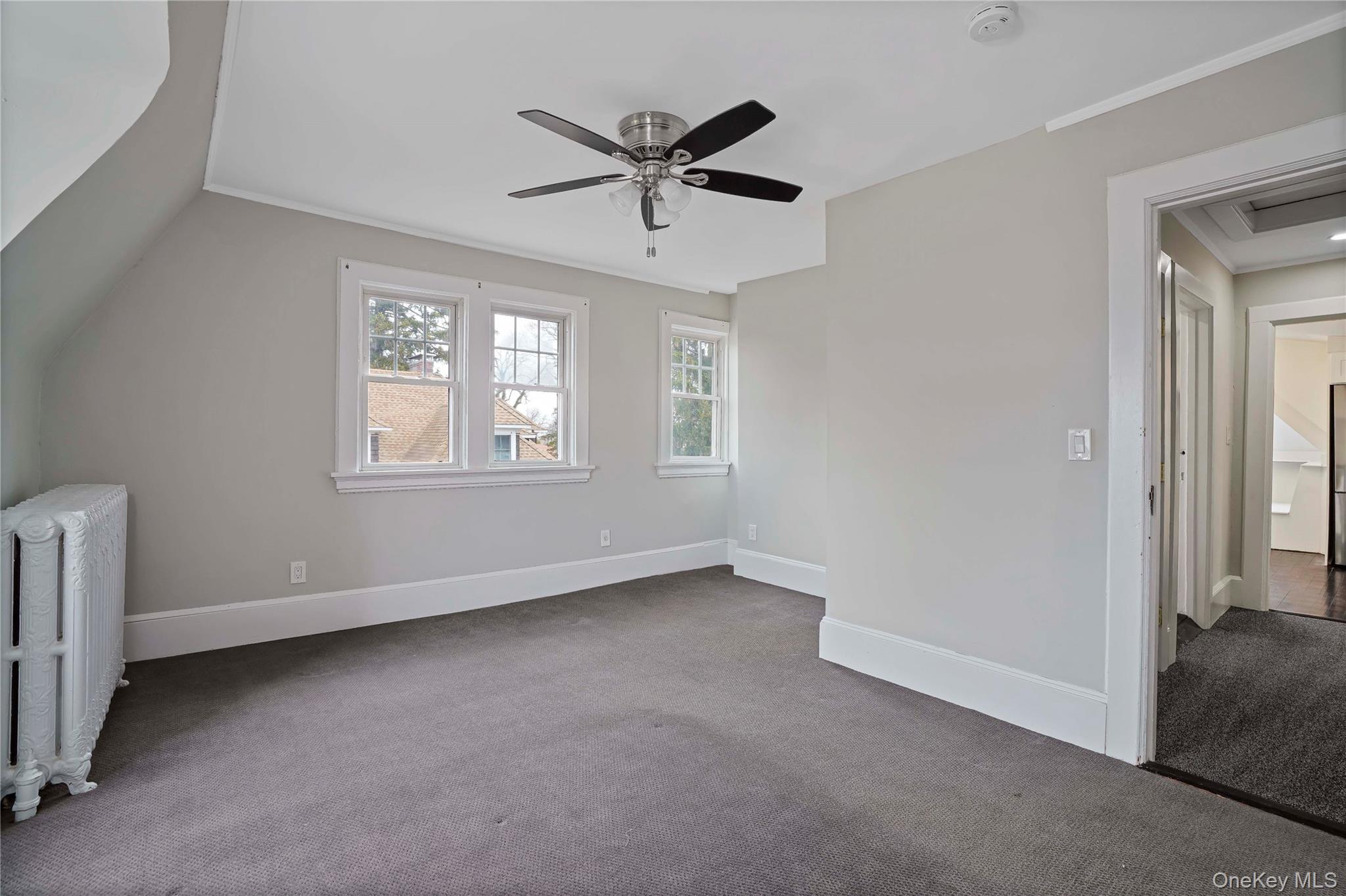 9 Ridgeview Avenue White Plains, NY 10606 - Photo 8 of 20 a view of an empty room with a window