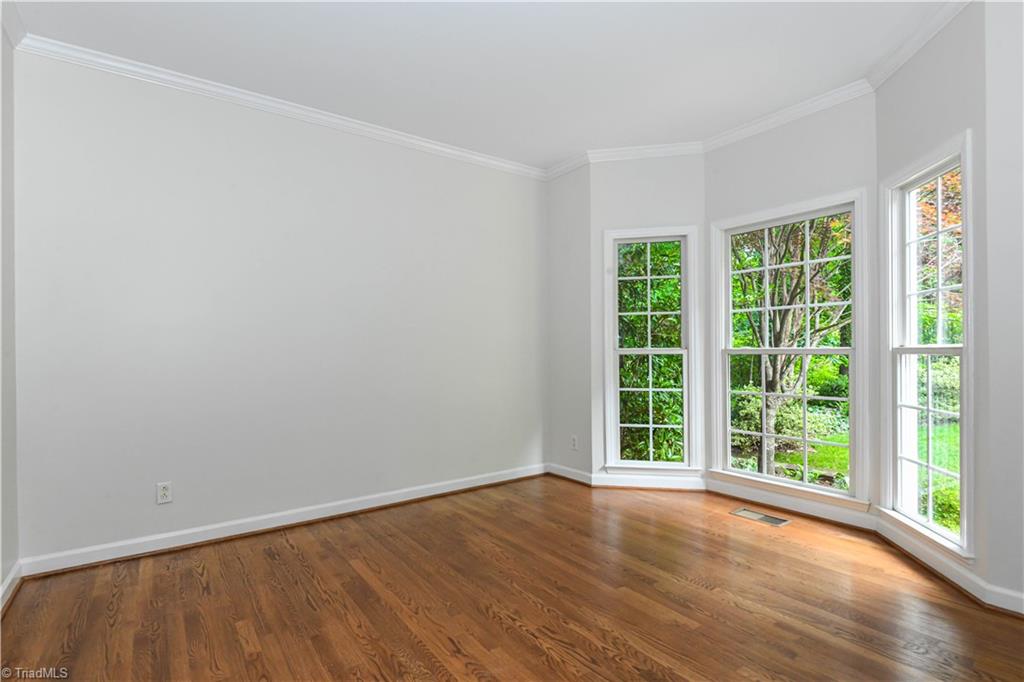 5923 Ballinger Road Greensboro, NC 27410 - Photo 8 of 42
