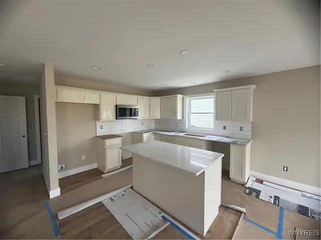 $499,900 | 1690 Center Road, West Seneca, NY 14224