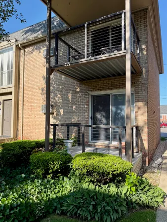$134,900 | 1723 East 14 Mile Road, Unit B, Birmingham, MI 48009