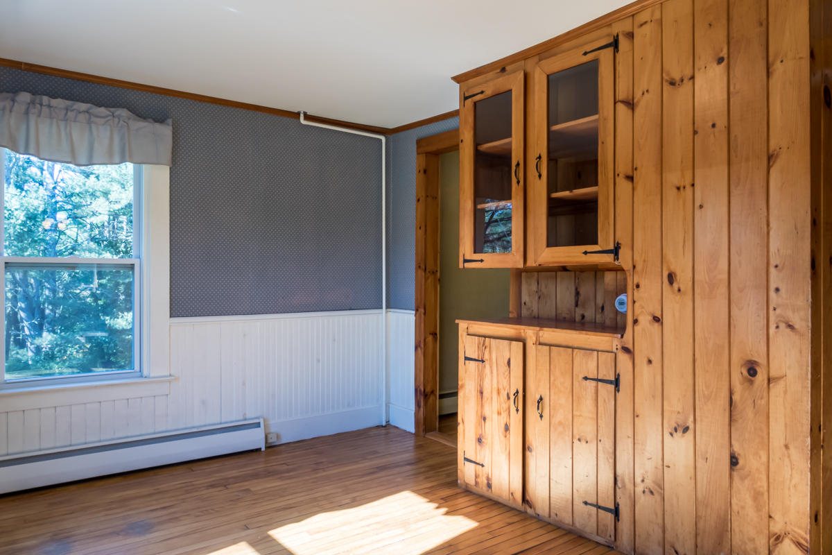 230 Elmwood Road Pownal, ME 04069 - Photo 11 of 42 13- Built-ins