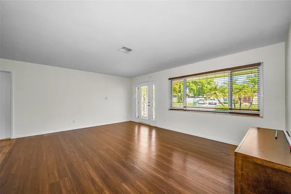 $3,300 | 11490 84th Avenue, Seminole, FL 33772