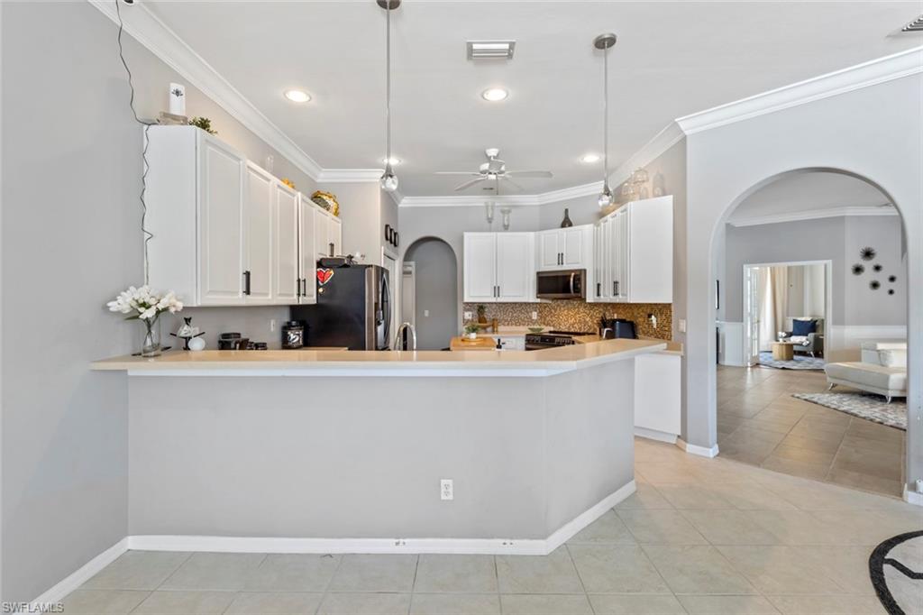 8524 Laurel Lakes Boulevard Naples, FL 34119 - Photo 12 of 42