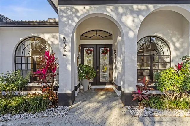 $815,000 | 8524 Laurel Lakes Boulevard, Naples, FL 34119