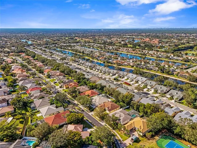 $815,000 | 8524 Laurel Lakes Boulevard, Naples, FL 34119