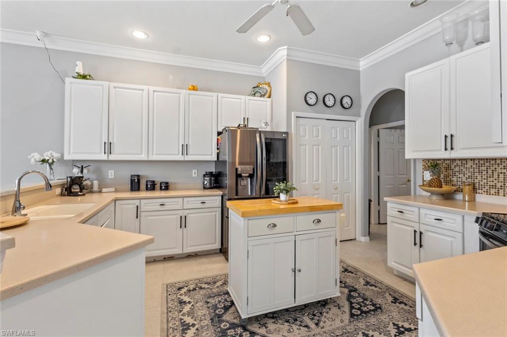 8524 Laurel Lakes Boulevard Naples, FL 34119 - Photo 8 of 42